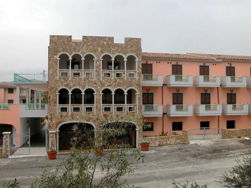 Albergo Residenziale Gli Ontani Cala Liberotto Εξωτερικό φωτογραφία