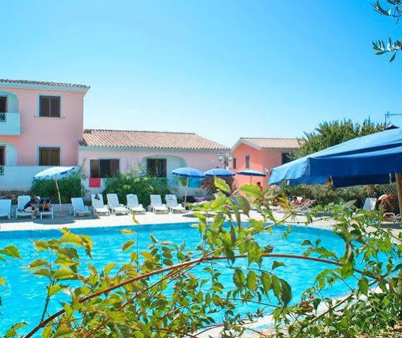 Albergo Residenziale Gli Ontani Cala Liberotto Εξωτερικό φωτογραφία